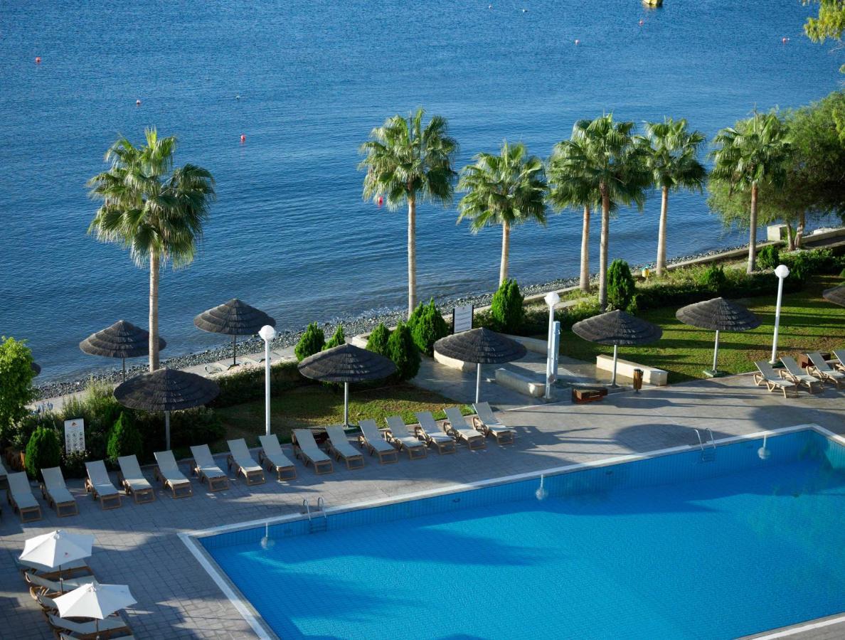 Atlantica Miramare Beach Hotel Limassol Bagian luar foto