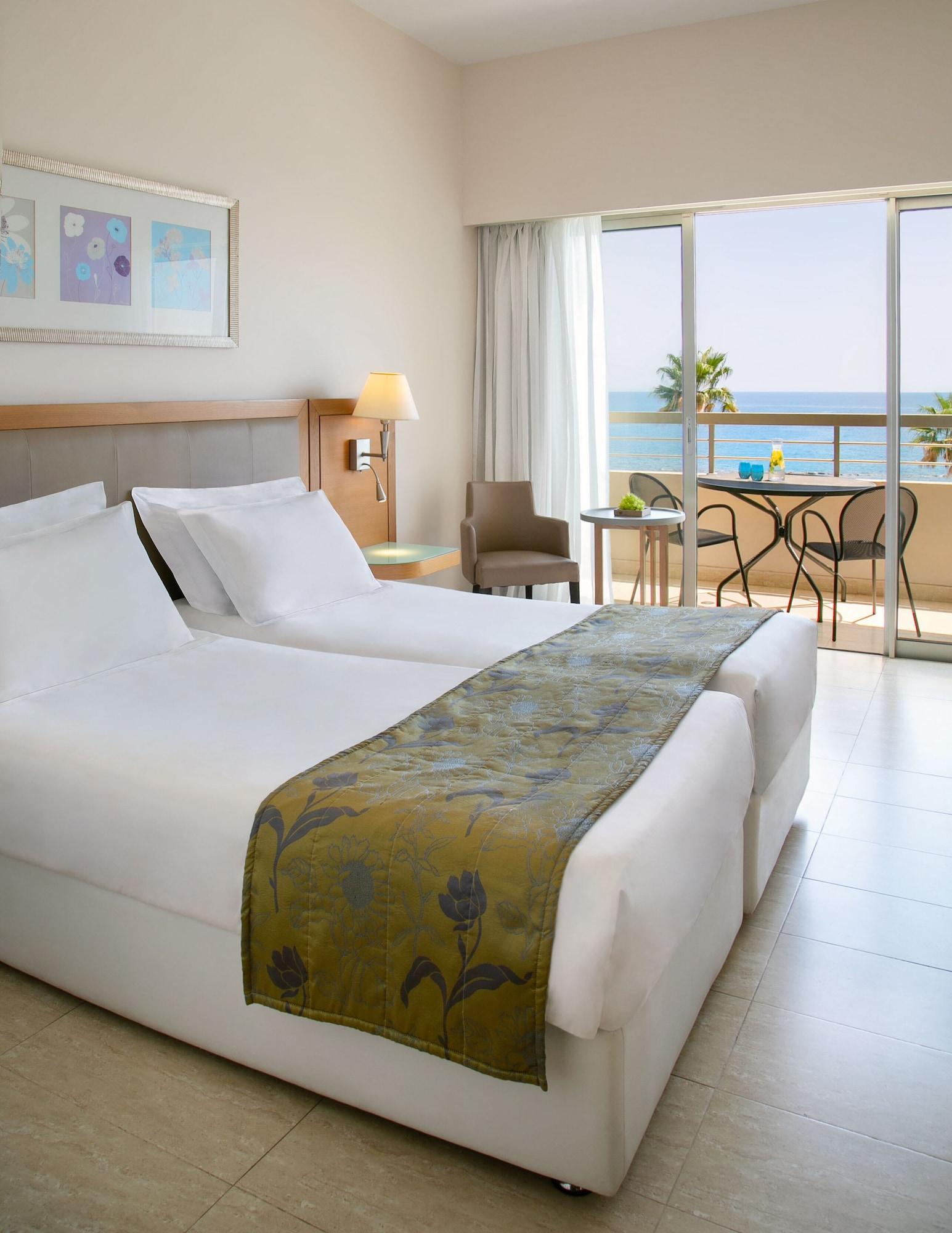 Atlantica Miramare Beach Hotel Limassol Bagian luar foto