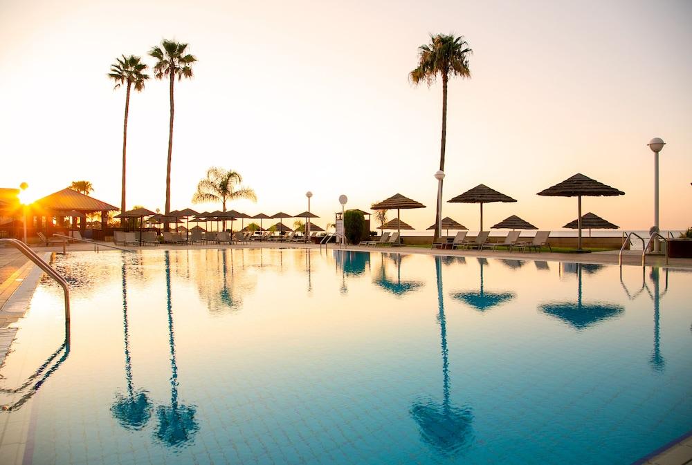 Atlantica Miramare Beach Limassol Bagian luar foto