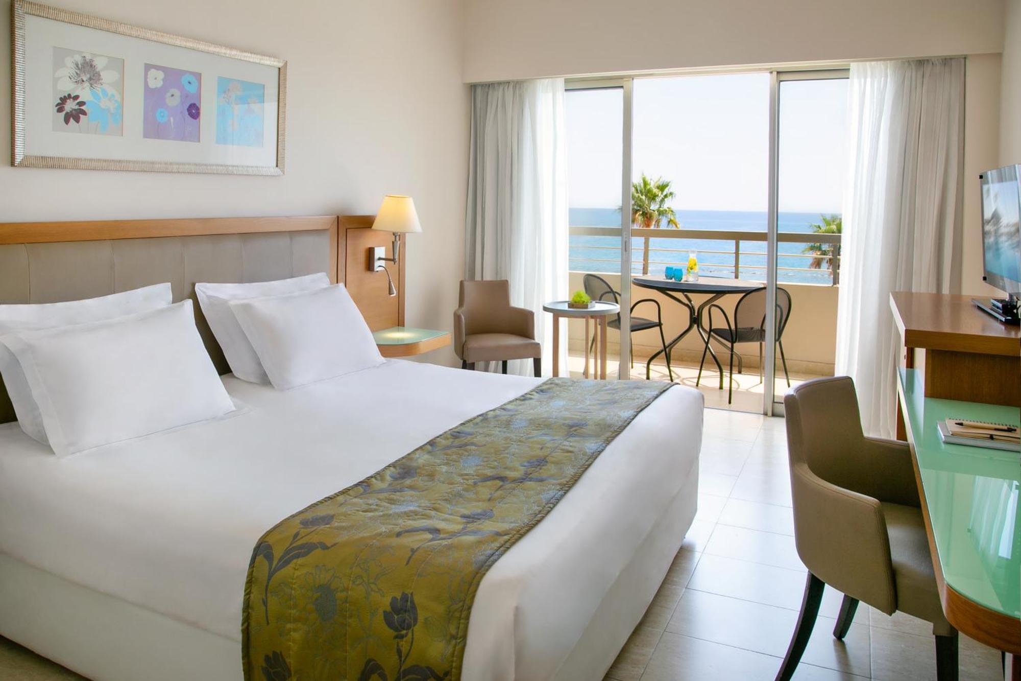 Atlantica Miramare Beach Limassol Bagian luar foto