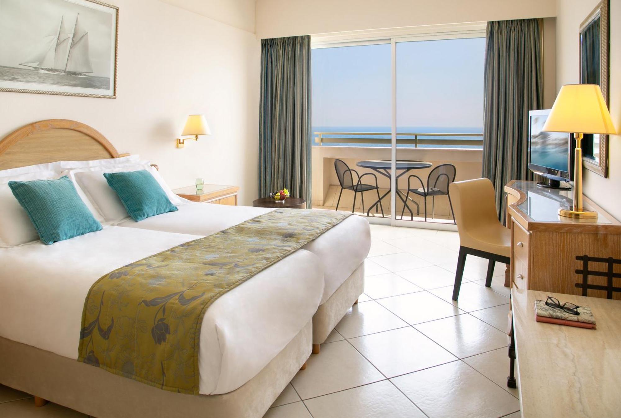 Atlantica Miramare Beach Limassol Bagian luar foto