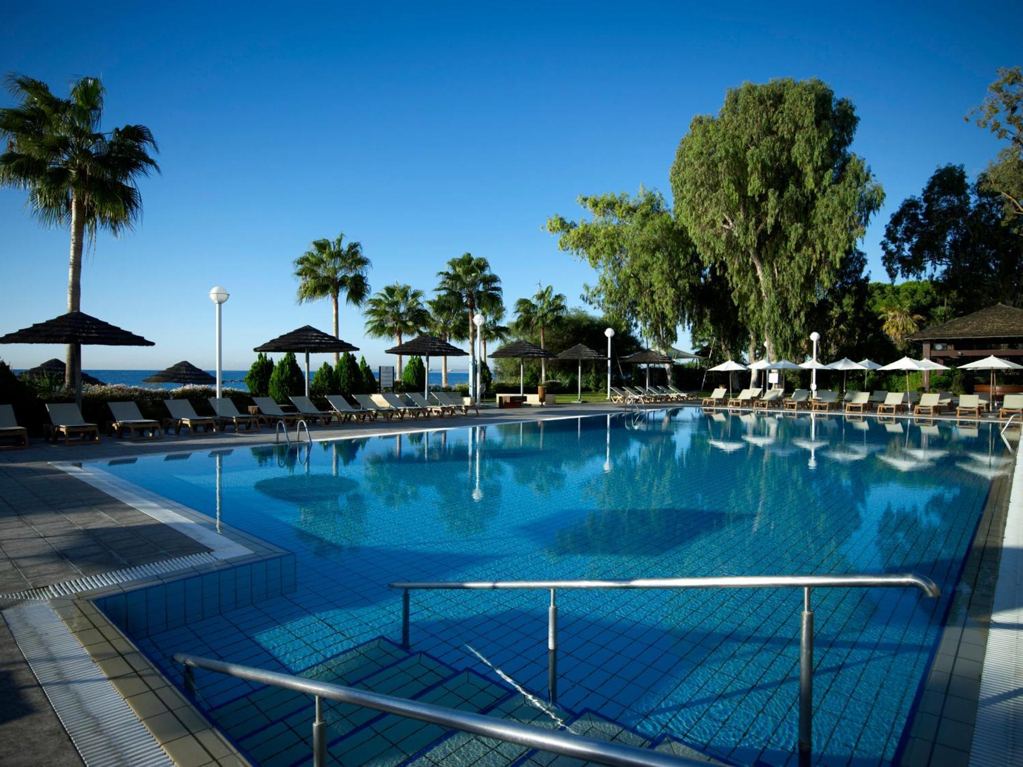 Atlantica Miramare Beach Limassol Bagian luar foto